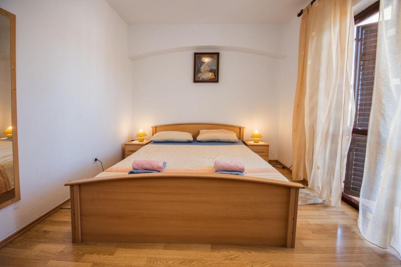 Two Bed Rooms Fortuna Near The Beach Πόρετς Εξωτερικό φωτογραφία