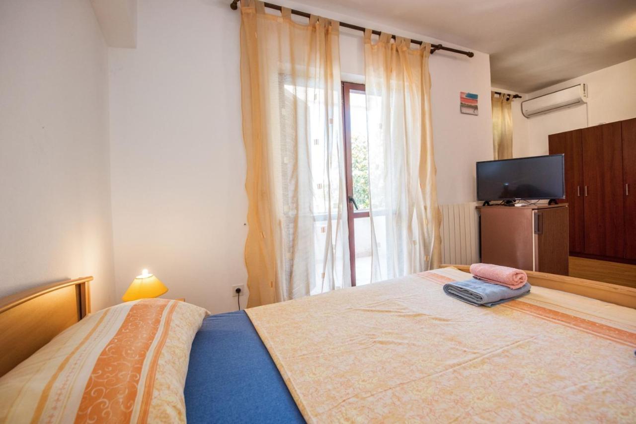 Two Bed Rooms Fortuna Near The Beach Πόρετς Εξωτερικό φωτογραφία