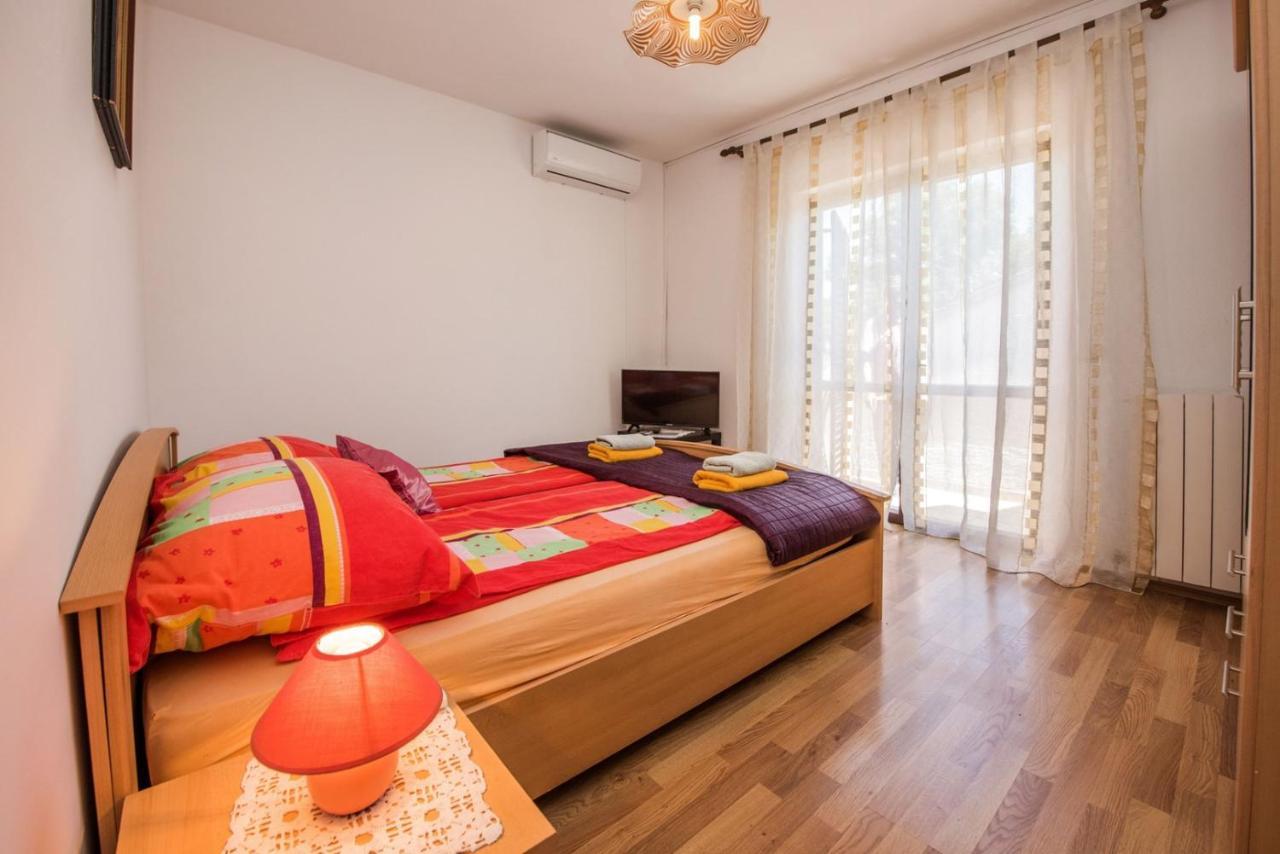 Two Bed Rooms Fortuna Near The Beach Πόρετς Εξωτερικό φωτογραφία
