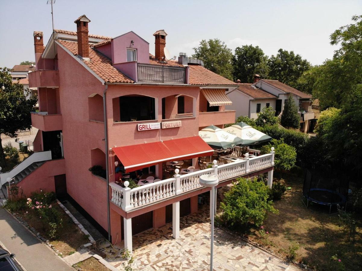 Two Bed Rooms Fortuna Near The Beach Πόρετς Εξωτερικό φωτογραφία